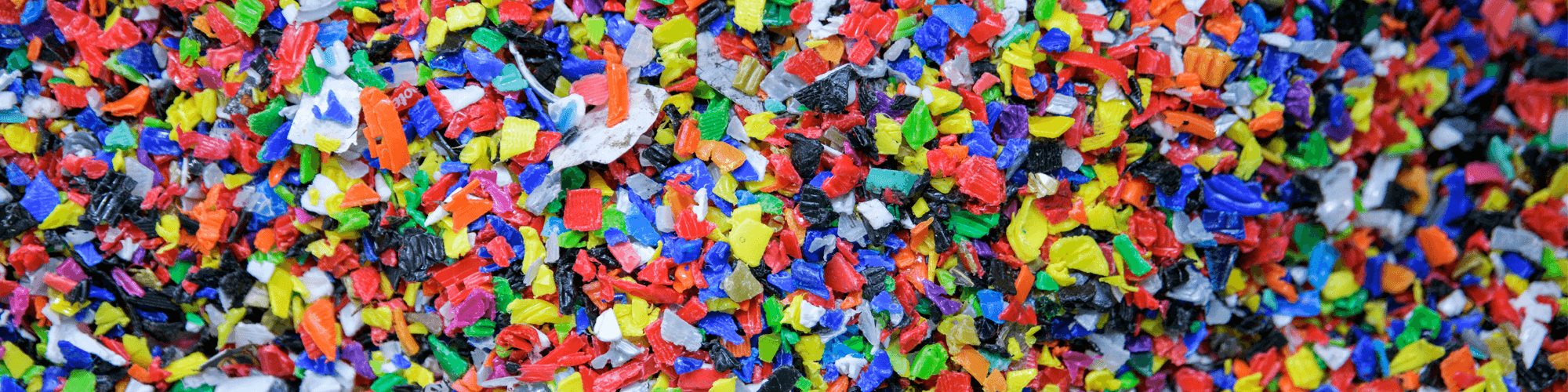 Flagor av plastkorkar i olika blandade färger