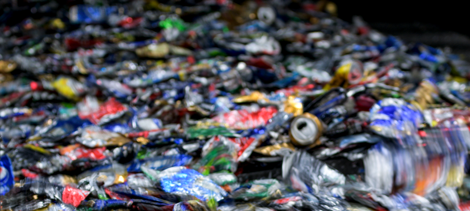 Komprimerade aluminiumburkar